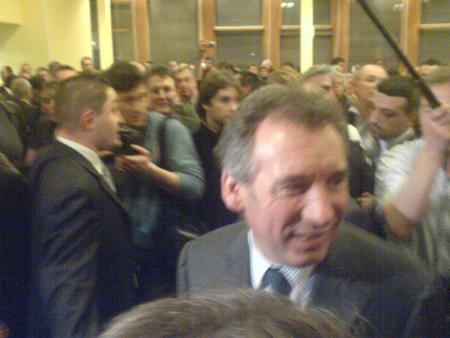 Serrage de main avec le futur président ^^