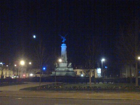Place de la République dans la nuit dijonnaise