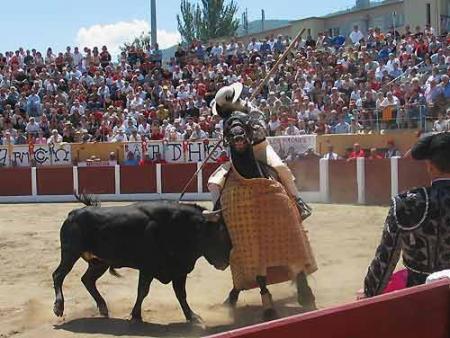 a les arènes de céret et ses corridas d'été pendant le céret de toros mais bon maintenant je suis persona non grata pour quelques temps encore....