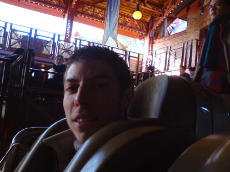 alé move dans space mountain fabien et reste bien asssiiiiiiiiiiiiii mdr