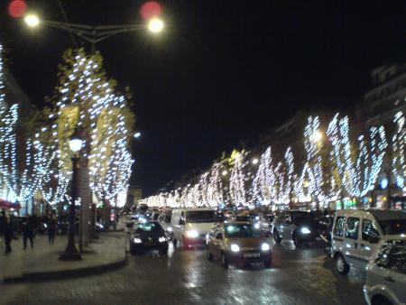 champs élysées by night